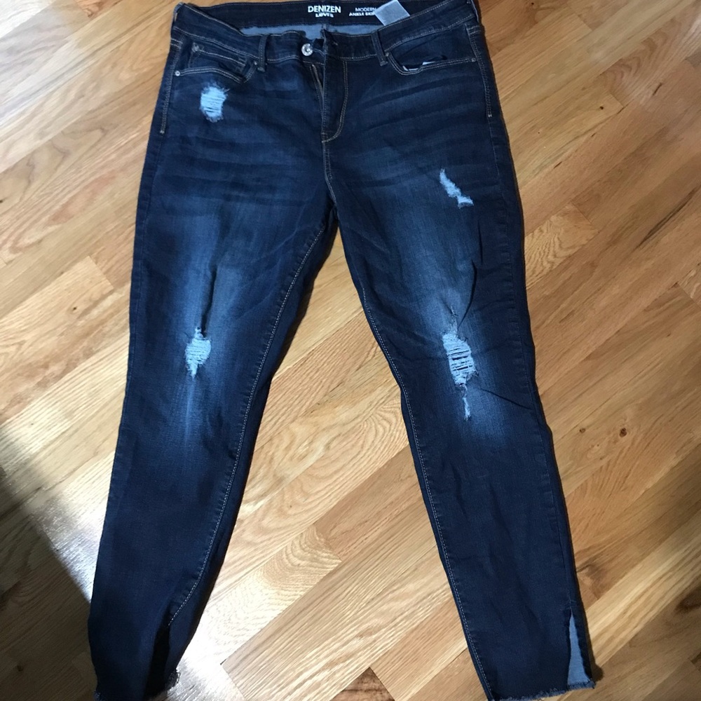 Universal thread jeans